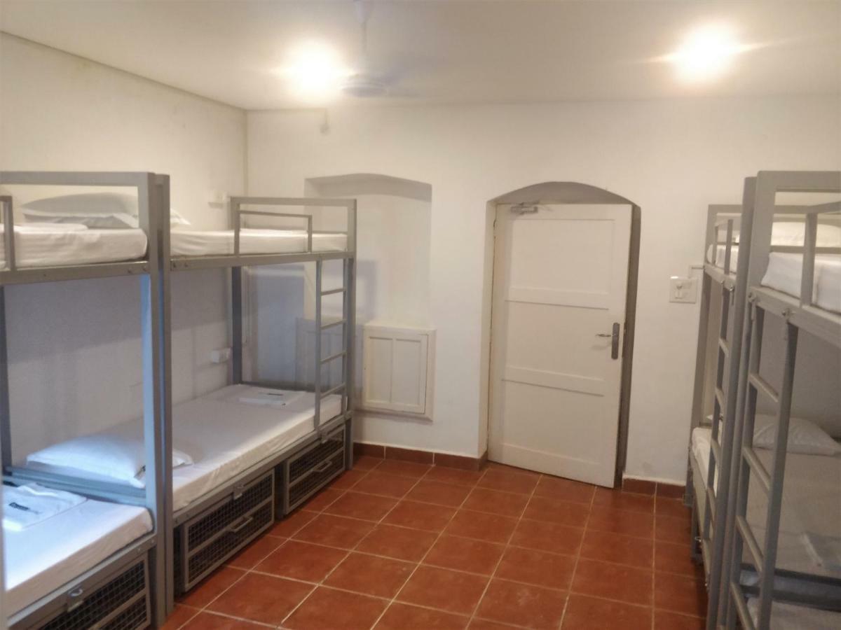 The White Balcao Hostel Панаджи Екстериор снимка