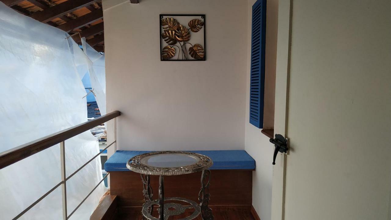 The White Balcao Hostel Панаджи Екстериор снимка